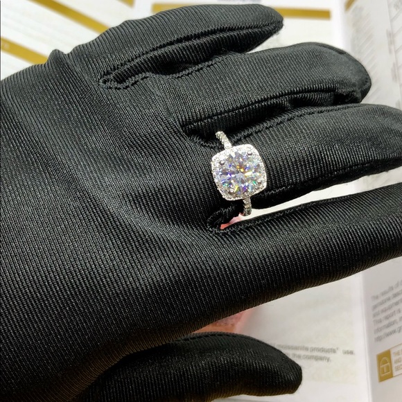 3ct moissanite ring with Certificate - Picture 9 of 13